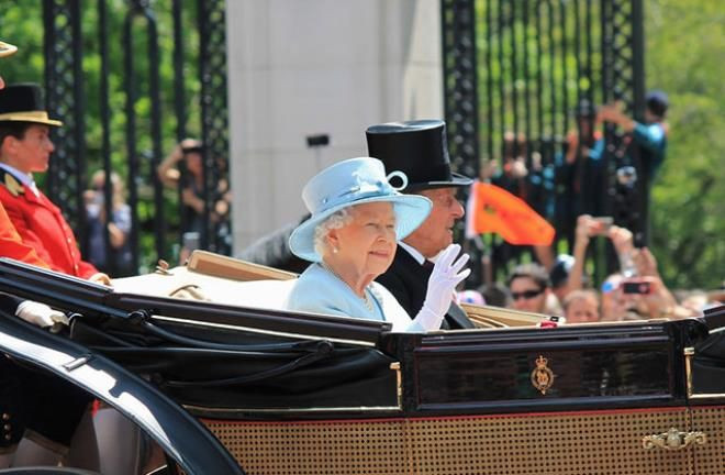 95 yaşındaki Kraliçe Elizabeth 'yılın yaşlısı' ödülünü reddetti - Sayfa 2