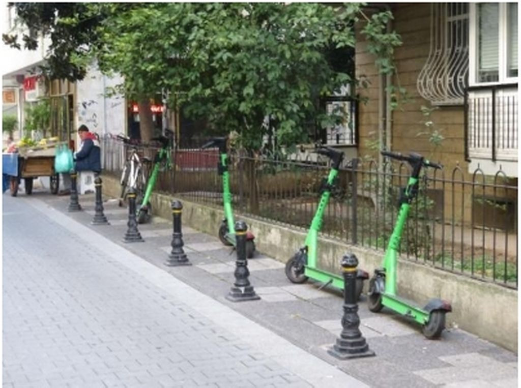 İstanbul'da kaldırımlarda Scooter'dan sonra moped işgali! Şikayet... - Sayfa 3