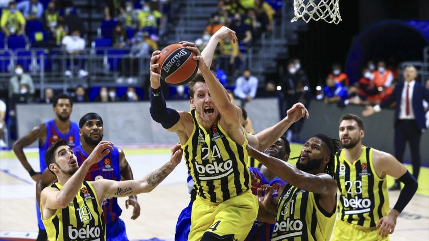Fenerbahçe Beko, Barcelona'ya 74-76 mağlup oldu