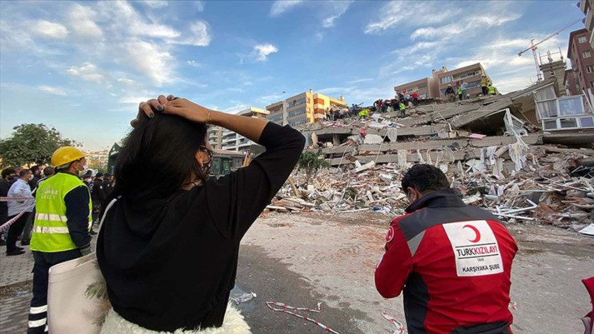 İzmir depreminin üzerinden bir yıl geçti!