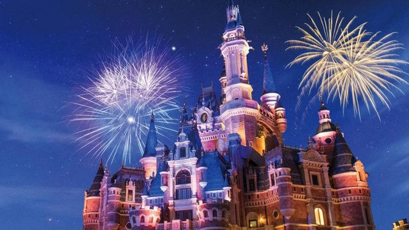 Şanghay’daki Disneyland parkında yaklaşık 34 bin kişi karantinaya alındı