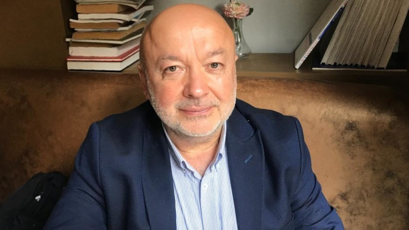 Gazete Duvar'ın yeni genel yayın yönetmeni olan Hakan Aksay kimdir?