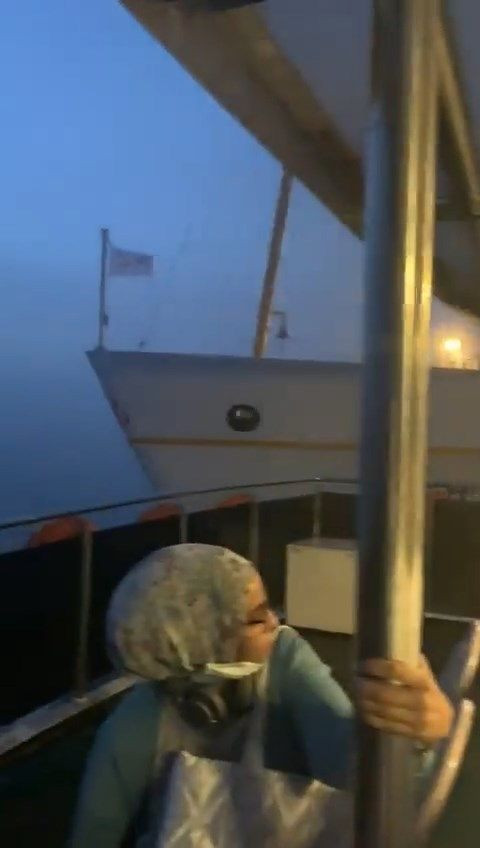 Kadıköy-Ortaköy seferini yapan yolcu teknesinde tehlikeli anlar... - Sayfa 1