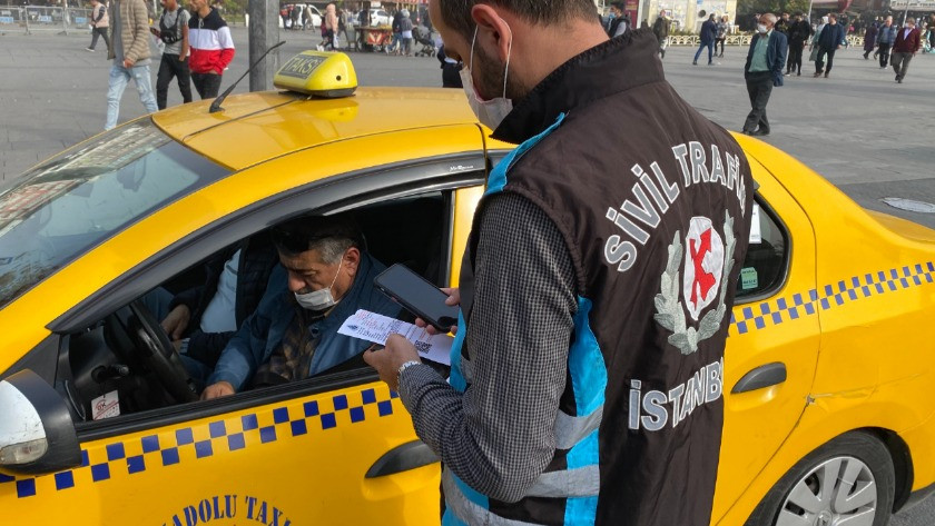 İstanbul'da 30 yıllık taksici meslektaşlarına isyan etti