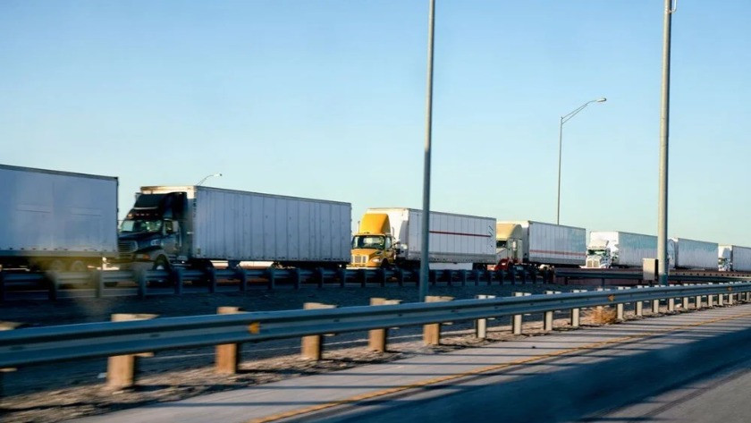 ABD’de kamyon şoförü ihtiyacına talep yağıyor