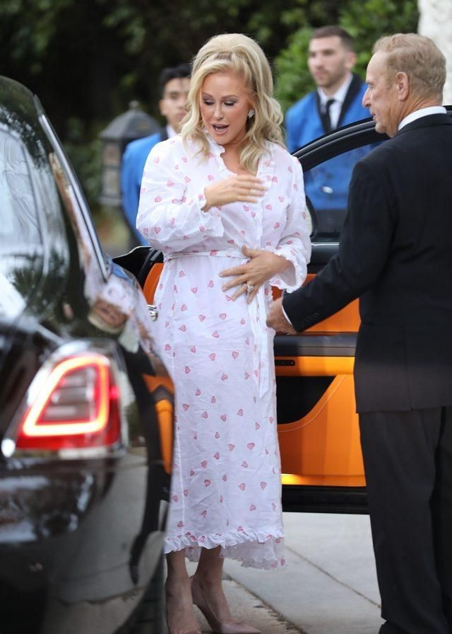 Paris Hilton'un annesi Kathy Hilton düğüne sabahlıkla gitti! - Sayfa 3