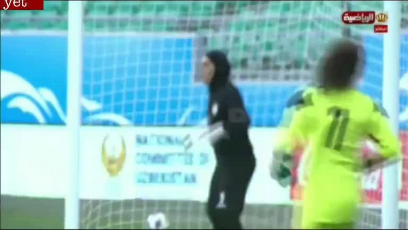 Ürdün ile İran Kadın Milli Futbol maçında kaleci erkek çıktı!