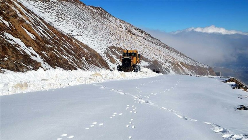 Kar yüzünden 708 köye ulaşım sağlanamıyor