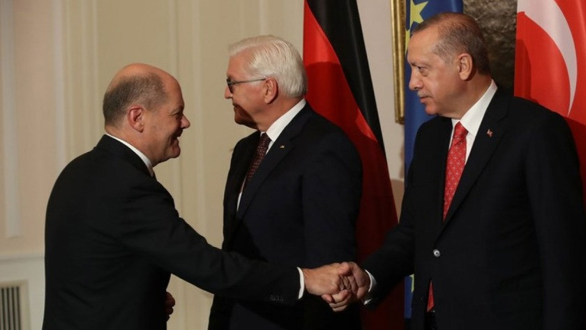 Cumhurbaşkanı Erdoğan, Almanya Başbakanı Scholz’u tebrik etti