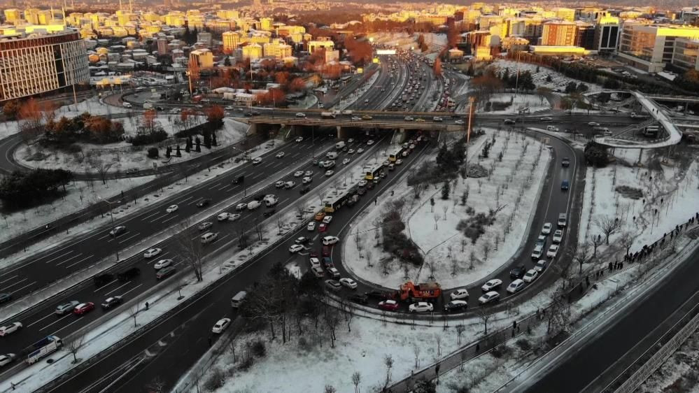 İstanbul'da kar yağışı devam edecek mi? 22 Aralık İstanbul hava durumu - Sayfa 1