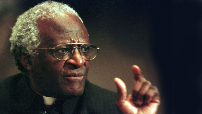 Nobel ödüllü başpiskopos Desmond Tutu yaşamını yitirdi
