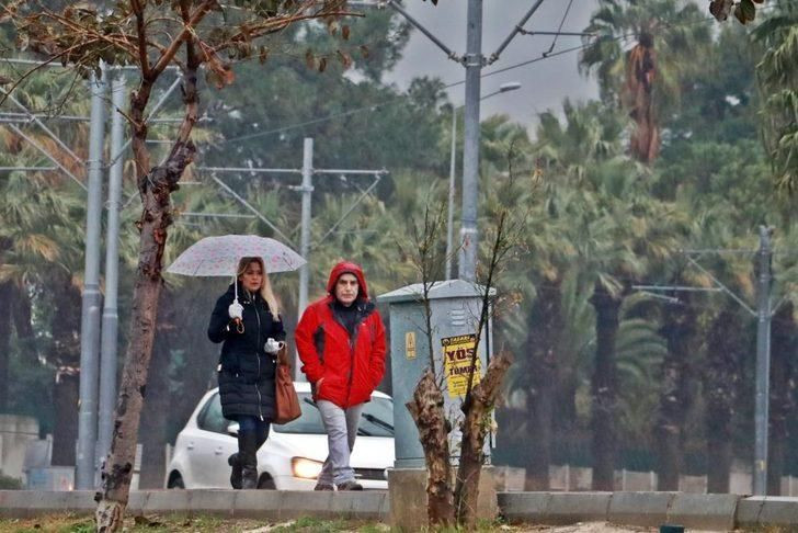Meteoroloji uyarmıştı: Antalya'da araçlar yolda kaldı ev ve işyerlerini su bastı - Sayfa 3