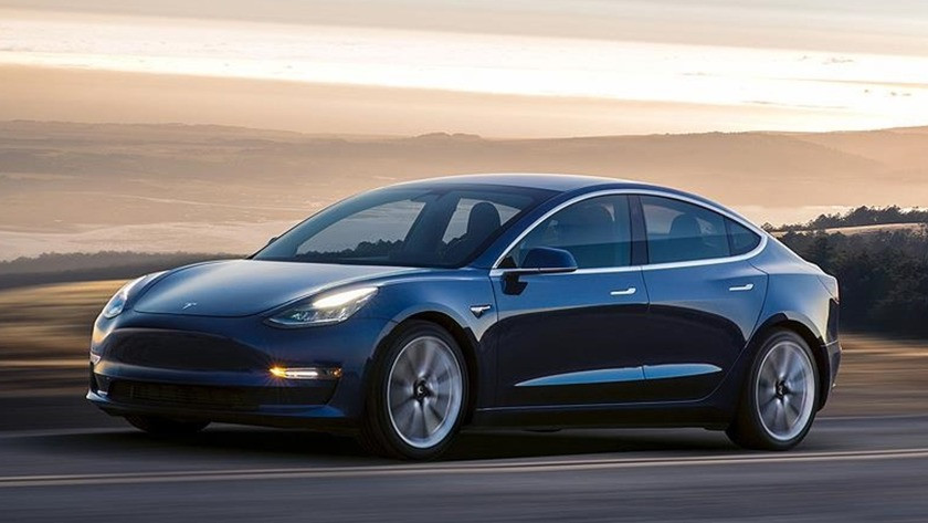 Tesla binlerce aracını geri çağırdı!