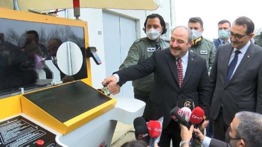 Mustafa Varank'dan yosundan jet yakıtı üretecek tesiste ilk test