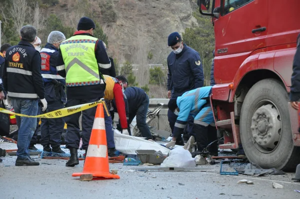 Bolu'da korkunç kaza! Aynı aileden 4 kişi hayatını kaybetti - Sayfa 3