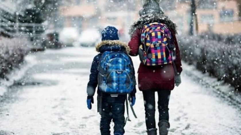 Türkiye kar altında! Tam 51 ilde okullar tatil edildi!
