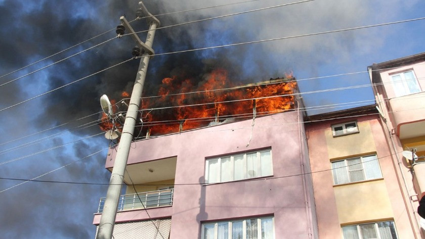 Manisa'da Jandarma Uzman Onbaşı yangında hayatını kaybetti