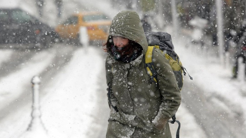 Kar yağışı nedeniyle 17 ilde okullar tatil edildi
