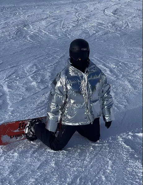 Kendall Jenner kar üstünde bikinili cesur pozlarıyla -30 derece soğuğa meydan okudu - Sayfa 3