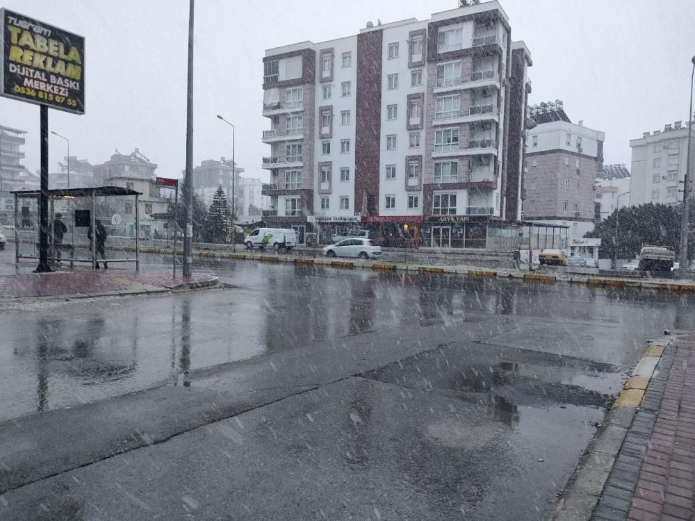 Antalya'ya 29 yıl sonra kar yağdı - Sayfa 2