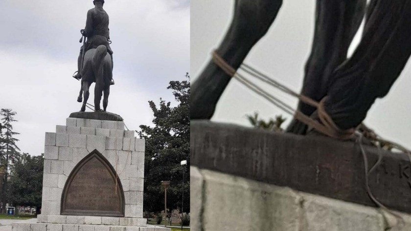 Atatürk'ün simge anıtına saldırı!