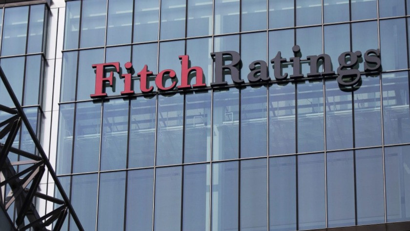Fitch, önce Türkiye'nin ardından altı şirketin kredi notunu düşürdü