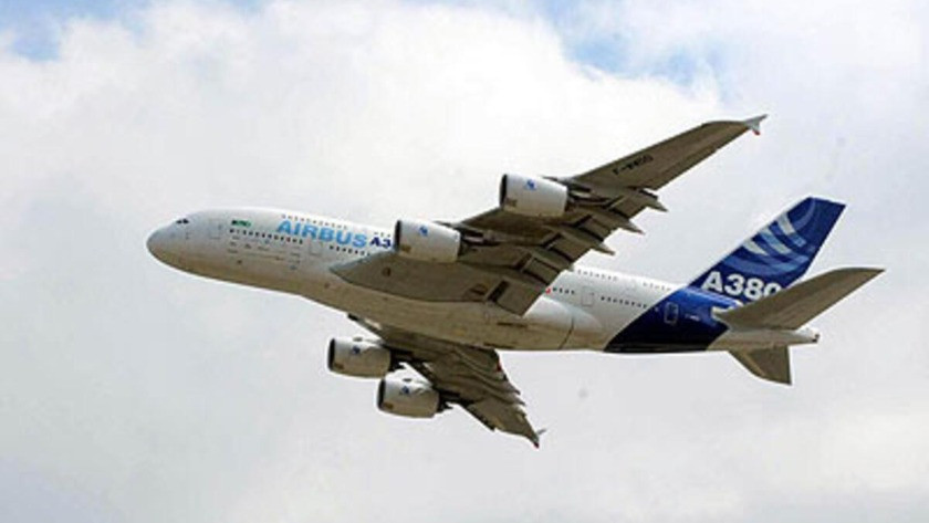 Yunan hava sahasına giremeyen Rus yolcu uçağı İstanbul'a indi!