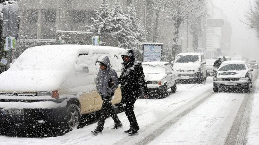 Türkiye'nin birçok bölgesinde kar yağışı etkili oluyor!