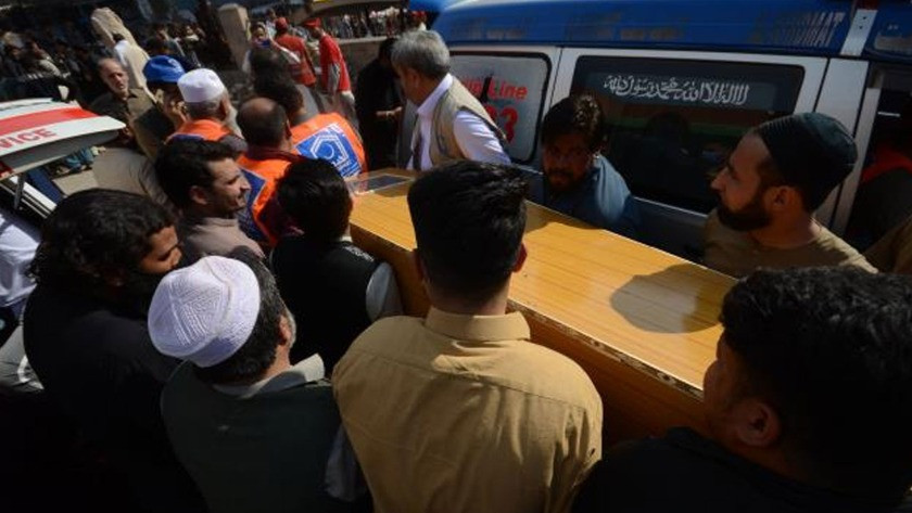Pakistan'da camiye bombalı saldırı düzenlendi: 56 kişi öldü