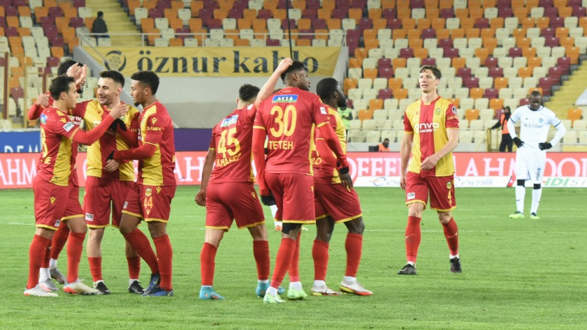 Adana Demirspor ligin dibine demirleyen Yeni Malatyaspor'a kaybetti