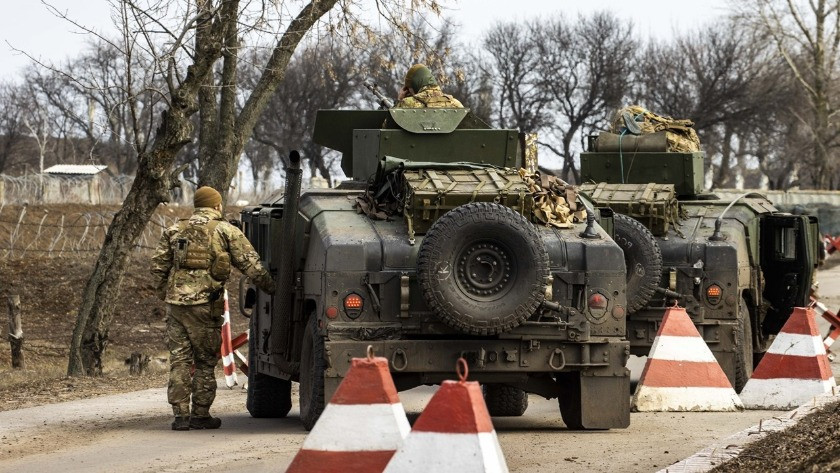 Rusya, Ukrayna’ya ait askeri üssü ele geçirdi