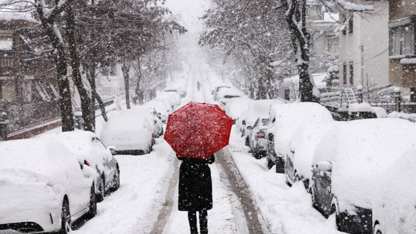 İstanbul'da yoğun kar alarmı! Meteoroloji'den ve Vali Yerlikaya'dan önemli uyarılar...