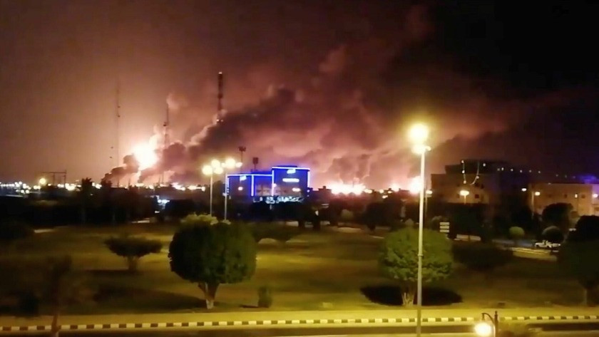 Suudi Arabistan'da petrol tesisine saldırı!