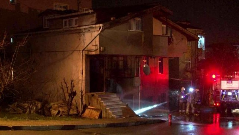 Ümraniye'de bir binanın doğalgaz kutusu patladı!
