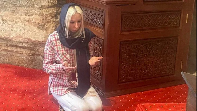 Gezmek için Bursa'ya gelen genç kadın müslüman oldu