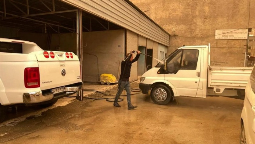 Meteoroloji'nin uyardığı toz taşınımı Türkiye'de başladı