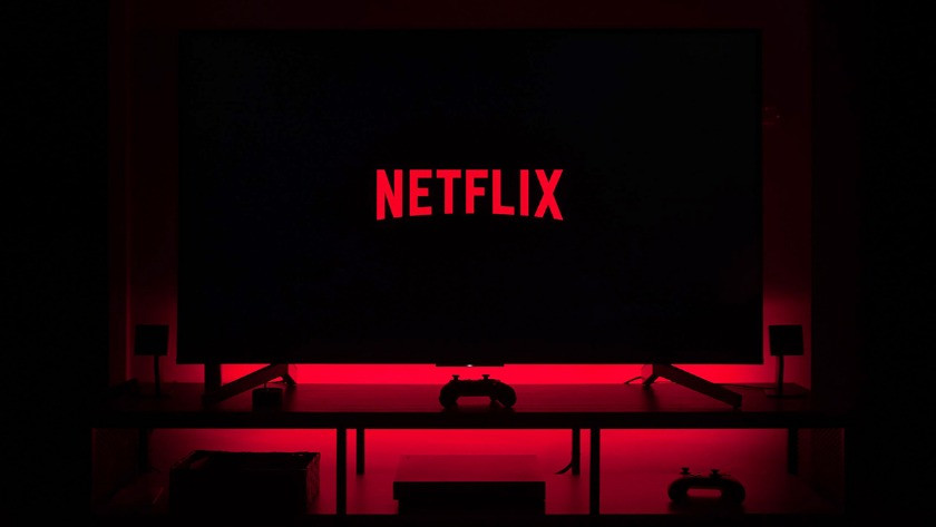 Netflix'in sevilen dizisinden izleyicilerini üzen haber!