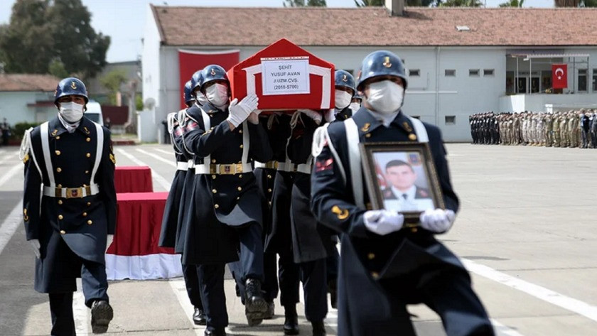 Adana'da şehit olan 2 askerin cenazeleri memleketlerine uğurlandı