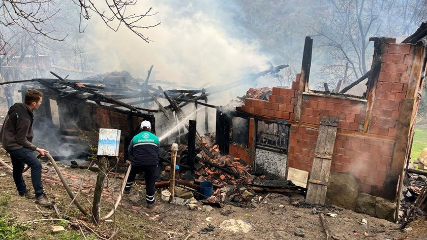 Kastamonu'da yangın! Engelli çocuk yaşamını yitirdi