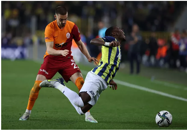 Fenerbahçe Galatasaray derbisi sonrası spor yazarlarından flaş sözler! İşte o yazılar... - Sayfa 4