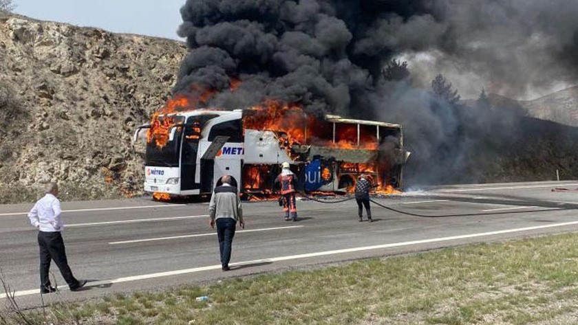 Metro Turizm yolcu otobüsü alevler içinde kaldı