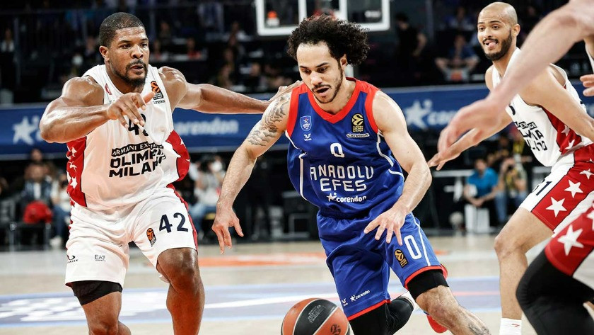Anadolu Efes, EuroLeague'de Final Four biletini kaptı