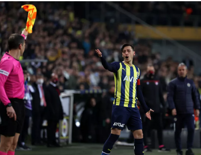 Mesut Özil Fenerbahçe'de kalacak mı gidecek mi? İşte futbolcunun Fenerbahçe'deki planı - Sayfa 2