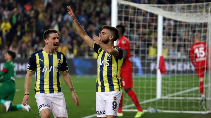 Fenerbahçe konuk ettiği Gaziantep FK'yi 3-2 mağlup etti