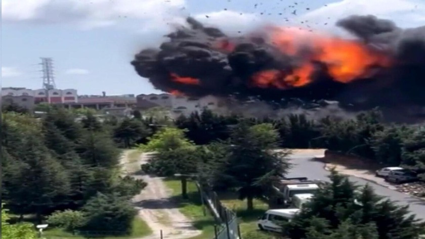 Tuzla’daki fabrikada patlama anı kamerada