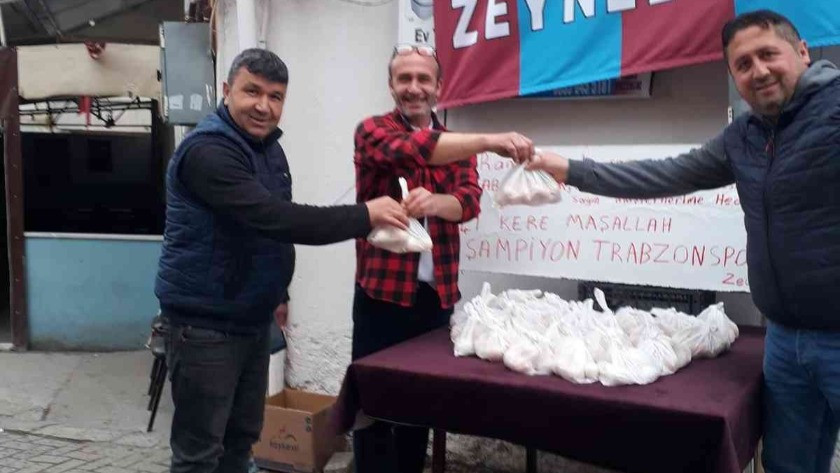 Trabzonspor şampiyon olunca 41 poşet yumurta dağıttı