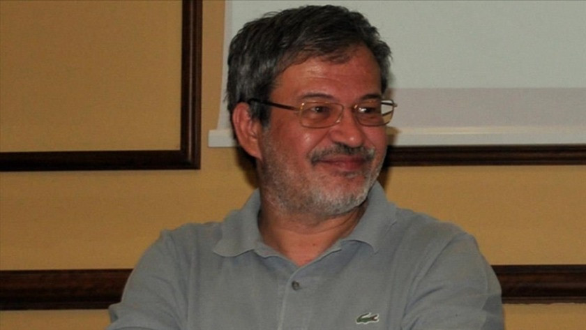 Usta karikatürist Latif Demirci hayatını kaybetti.