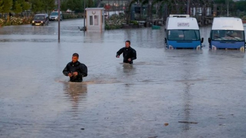 Ankara'da birçok noktada su baskınları meydana geldi!