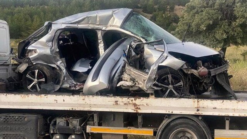 Konya'daki korkunç kazada 5 kişi öldü, 4 kişi yaralandı
