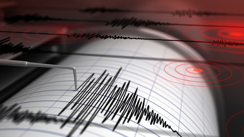 Manisa Soma'da korkutan depremler yaşandı! İzmir'den de hissedildi